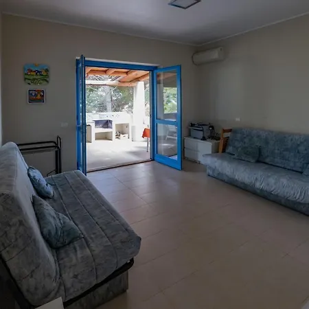 Ustica Mari E Carlo Contrada Ogliastrello *