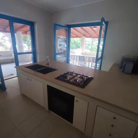 Ustica Mari E Carlo Contrada Ogliastrello Villa