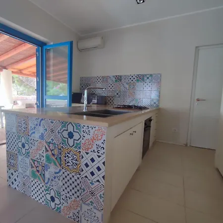 Ustica Mari E Carlo Contrada Ogliastrello