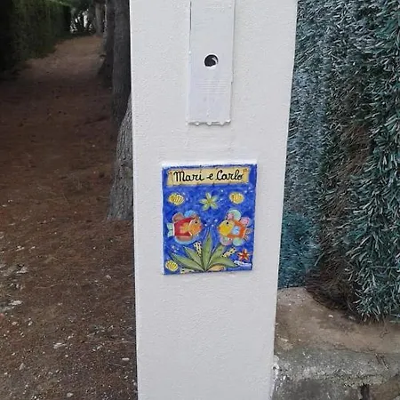 Villa Ustica Mari E Carlo Contrada Ogliastrello *